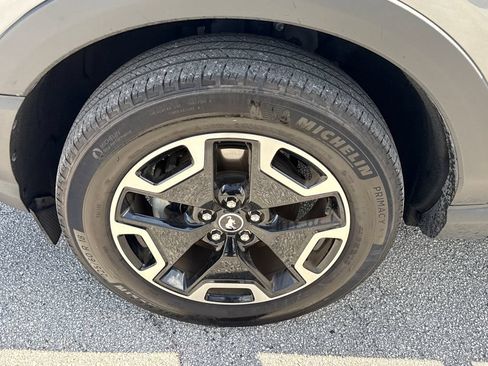 Certified 2024 Ford Bronco Sport Outer Banks w/ Tech Package AWD/4WD image 13