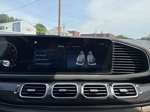 New 2025 Mercedes-Benz GLS 63 AMG 4MATIC image 40