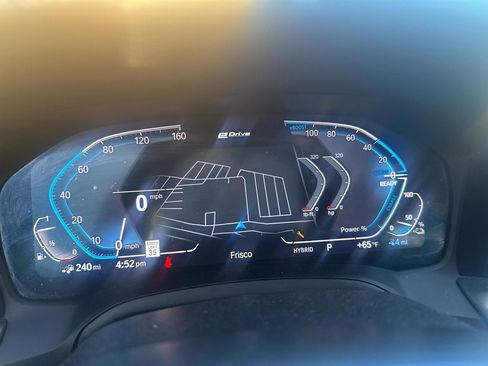 Used 2021 BMW 330e w/ M Sport Package image 18