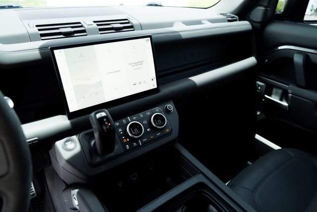 Used 2023 Land Rover Defender 110 Carpathian Edition AWD/4WD image 28