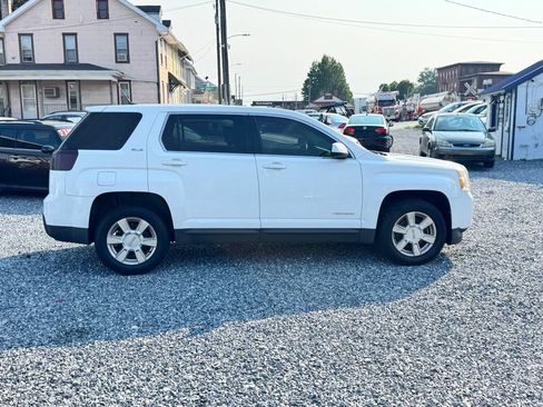 Used 2010 GMC Terrain SLE AWD/4WD image 4