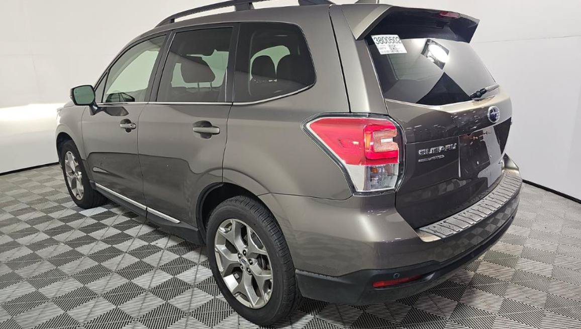 Used 2018 Subaru Forester 2.5i Touring AWD/4WD image 5