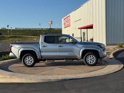 New 2025 Toyota Tacoma SR5