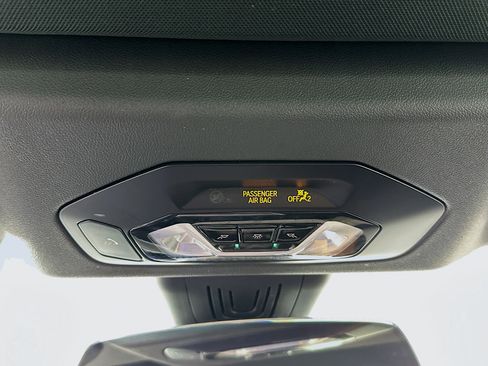 Used 2025 BMW 430i Convertible image 18