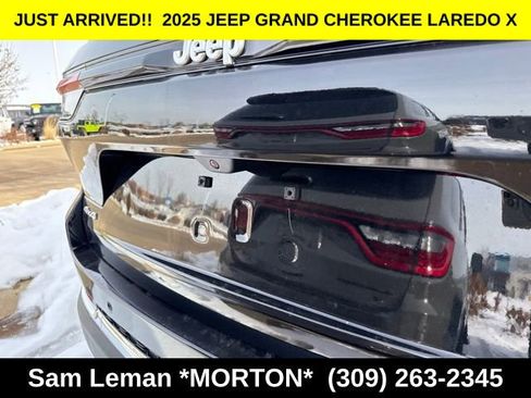 New 2025 Jeep Grand Cherokee Laredo X w/ Luxury Tech Group I image 11
