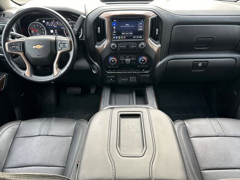 Used 2021 Chevrolet Silverado 1500 High Country w/ Technology Package image 14