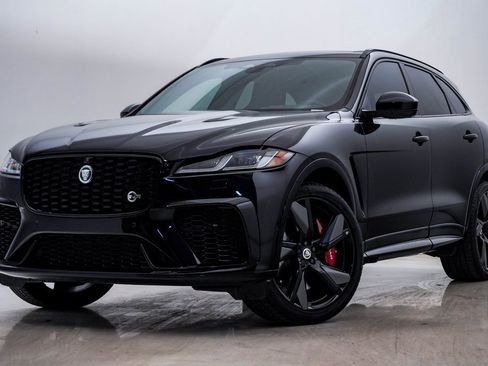 Used 2025 Jaguar F-PACE SVR image 1