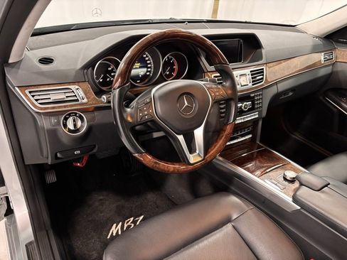 Used 2014 Mercedes-Benz E 250 BlueTEC 4MATIC Sedan image 10