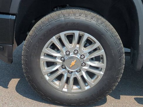 Used 2023 Chevrolet Silverado 3500 High Country w/ Technology Package AWD/4WD image 43