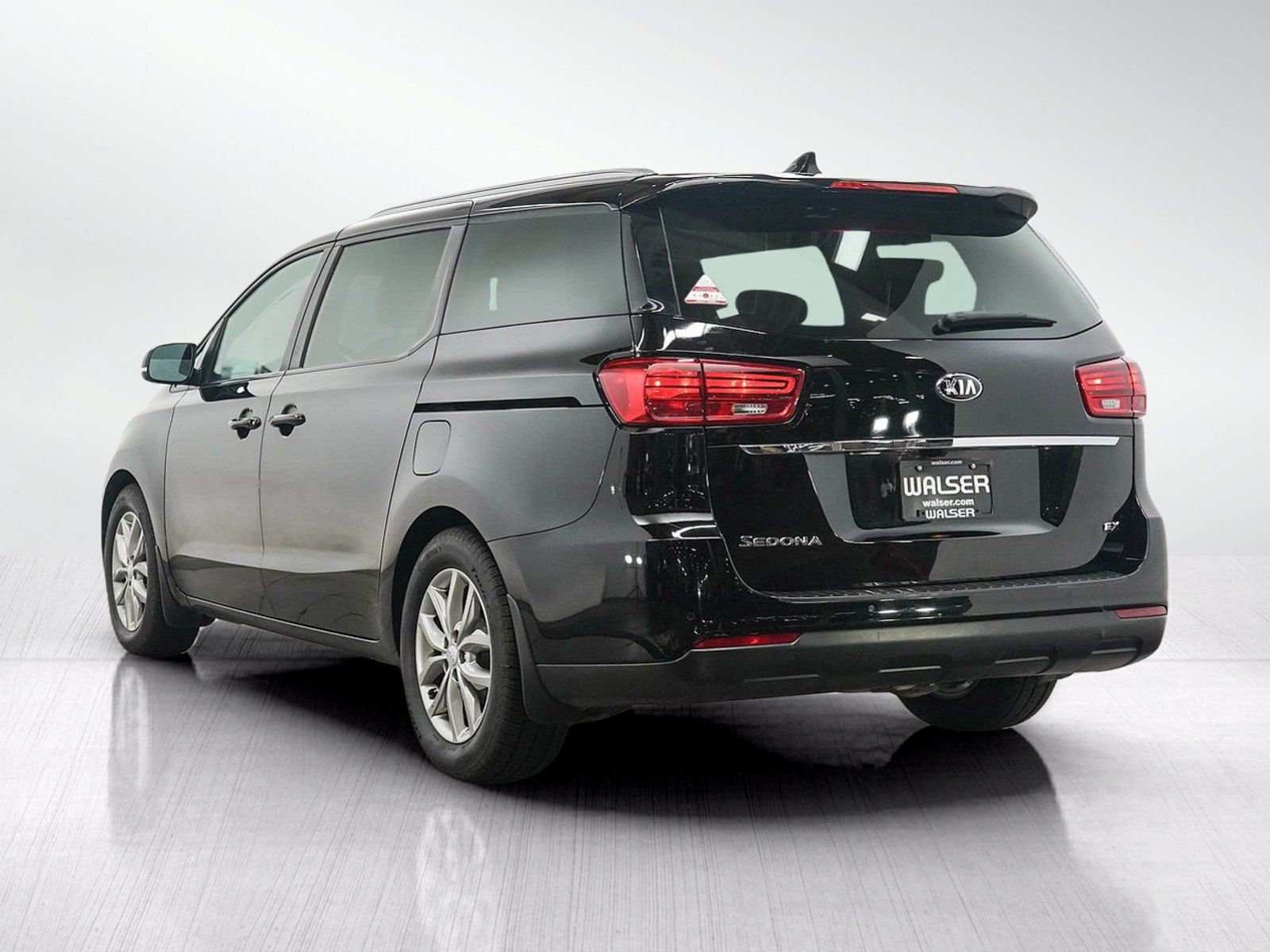 Used 2019 Kia Sedona EX FWD image 3