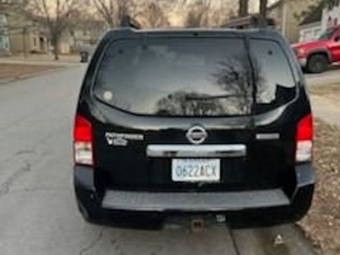 Used 2011 Nissan Pathfinder Silver image 3