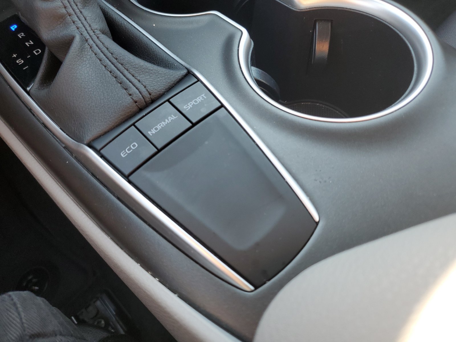 Certified 2024 Toyota Camry LE FWD image 30