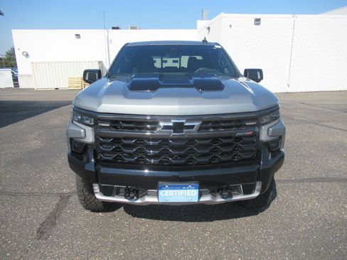 Used 2024 Chevrolet Silverado 1500 ZR2 w/ Technology Package image 2