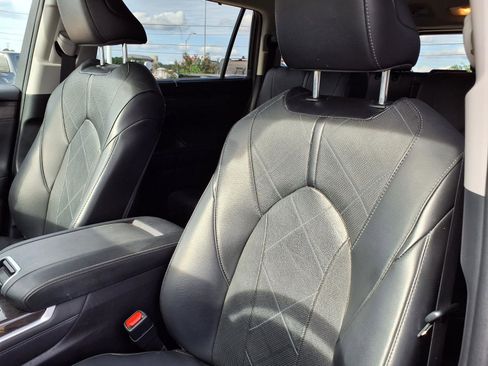 Used 2021 Toyota Highlander Platinum FWD image 14