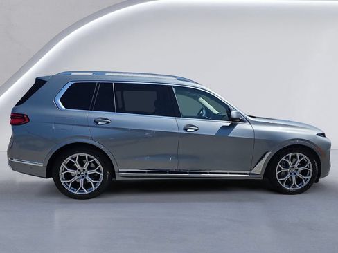 Used 2025 BMW X7 xDrive40i w/ Premium Package AWD/4WD image 3