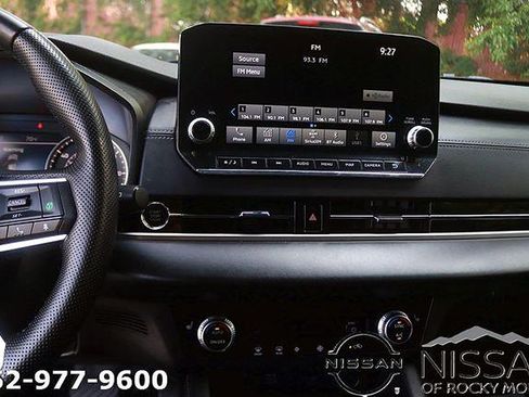 Used 2024 Mitsubishi Outlander FWD image 21