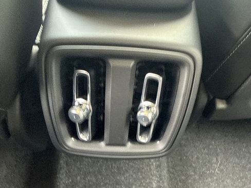 New 2026 Volvo XC40 B5 Core image 6