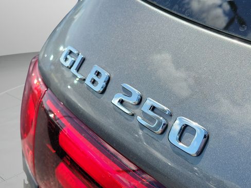 Used 2026 Mercedes-Benz GLB 250 w/ Exclusive Package image 29