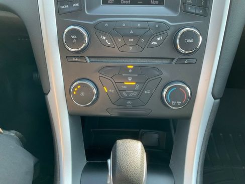 Used 2016 Ford Fusion SE FWD image 13