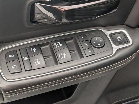Used 2022 RAM 2500 Limited AWD/4WD image 12