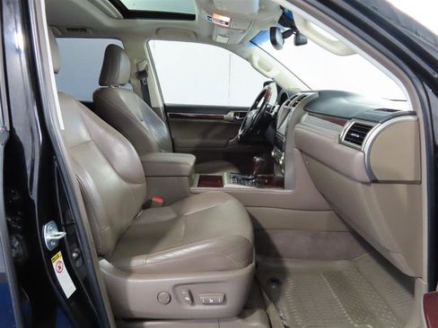 Used 2018 Lexus GX 460 Luxury image 39
