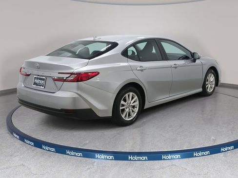 Certified 2025 Toyota Camry LE image 5