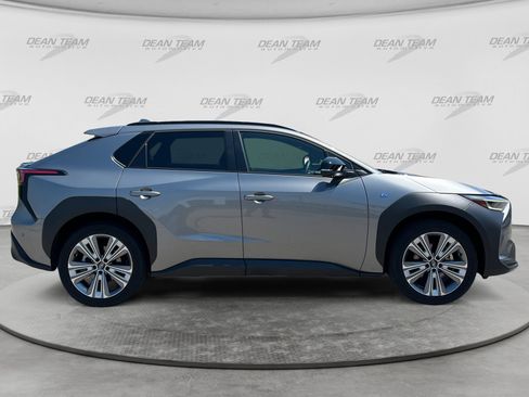 Used 2023 Subaru Solterra AWD image 9