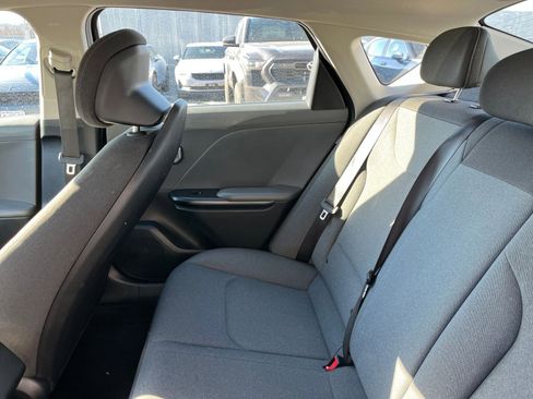 Used 2025 Kia K4 LXS image 73