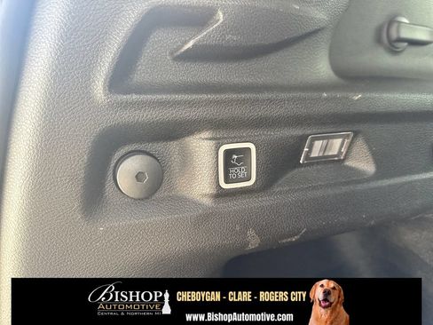 Used 2023 Jeep Grand Cherokee L Limited AWD/4WD image 21