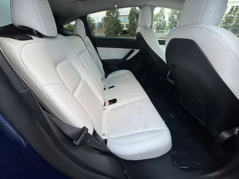 Used 2024 Tesla Model Y Long Range image 15