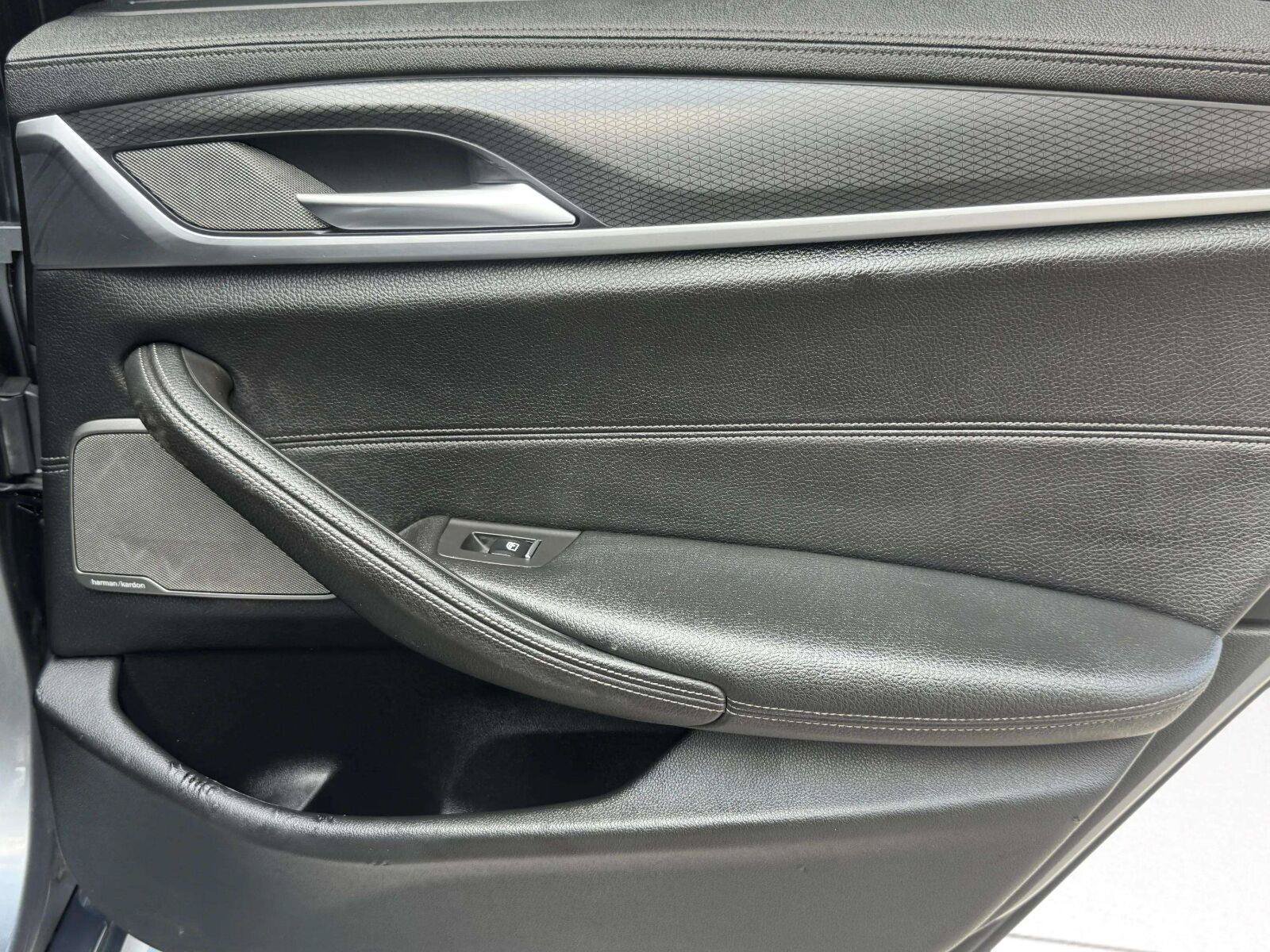 Used 2021 BMW M550i xDrive w/ Dynamic Handling Package AWD/4WD image 34