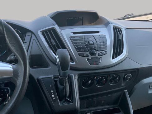 Used 2015 Ford Transit 150 XLT RWD image 7