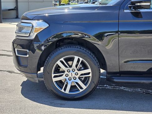 Used 2024 Ford Expedition Max Limited AWD/4WD image 6