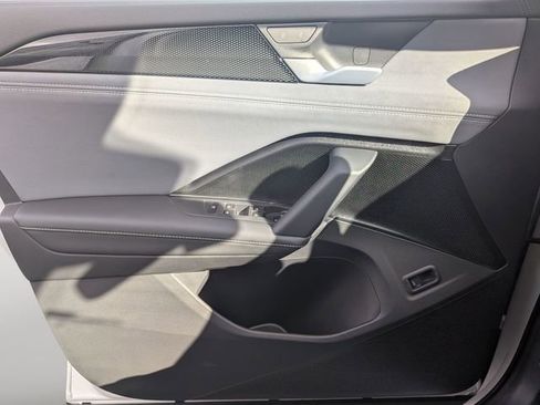 New 2026 Volkswagen Tiguan SE image 22