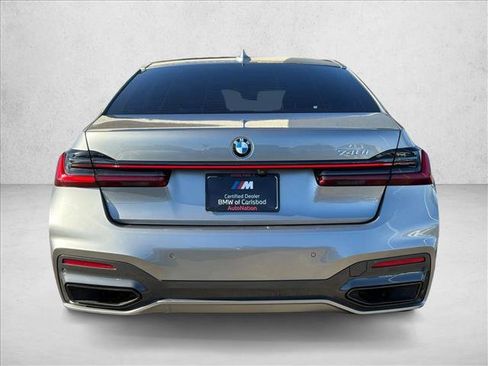 Used 2021 BMW 740i w/ M Sport Package image 4