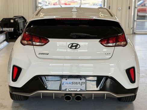 Used 2021 Hyundai Veloster Turbo image 4