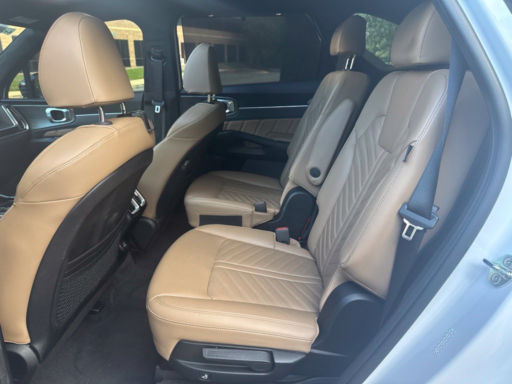 Used 2025 Kia Sorento SX Prestige w/ Olive Brown Leather Package AWD/4WD image 28