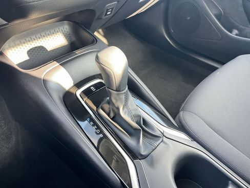 Used 2025 Toyota Corolla LE image 39