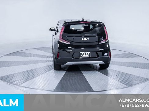 Used 2025 Kia Soul EX image 9