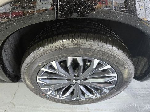 New 2026 Nissan Rogue Platinum image 6