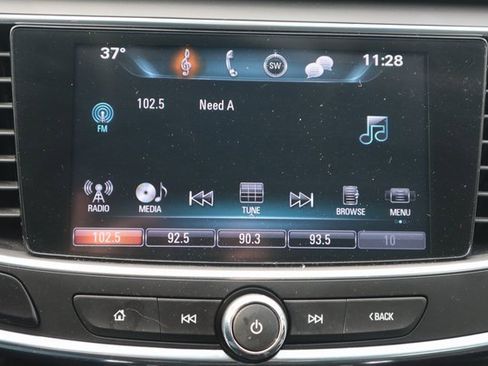 Used 2017 Buick LaCrosse Essence image 12