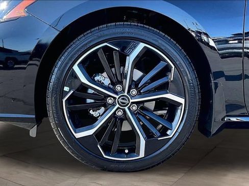 New 2026 Nissan Altima 2.5 SR FWD image 13