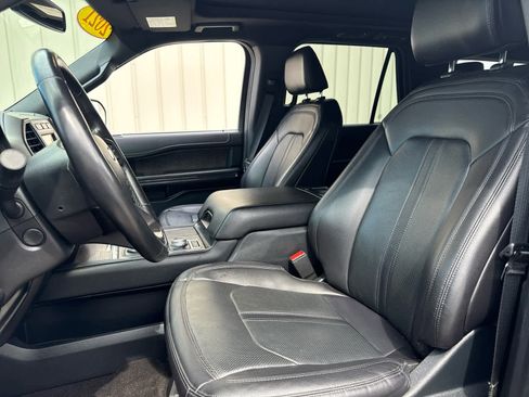 Used 2021 Ford Expedition Max Limited image 12