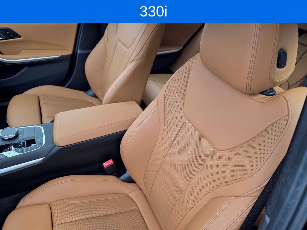 Used 2024 BMW 330i Sedan w/ Convenience Package RWD image 11