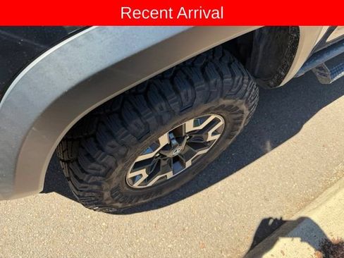 Used 2019 Toyota Tacoma TRD Off-Road w/ TRD Premium Off Road Package AWD/4WD image 7