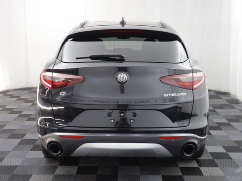 Used 2023 Alfa Romeo Stelvio Ti AWD/4WD image 17