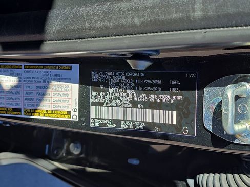 Used 2023 Lexus GX 460 Premium w/ Premium Package image 39