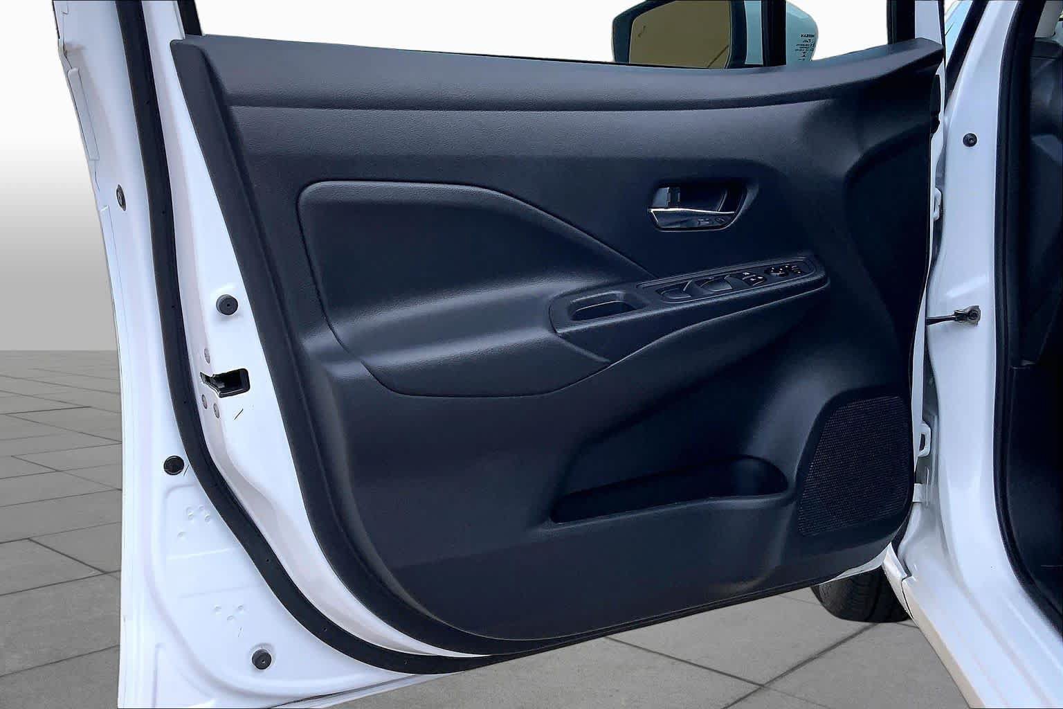 Used 2024 Nissan Versa SV FWD image 22