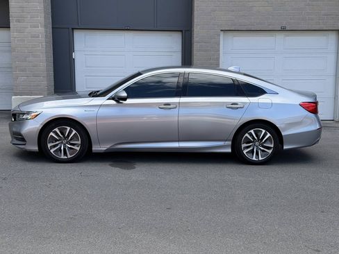Used 2020 Honda Accord Hybrid image 2