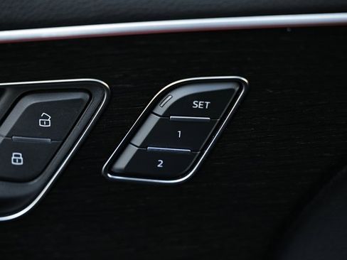 Used 2025 Audi Q7 3.0T Premium Plus image 16